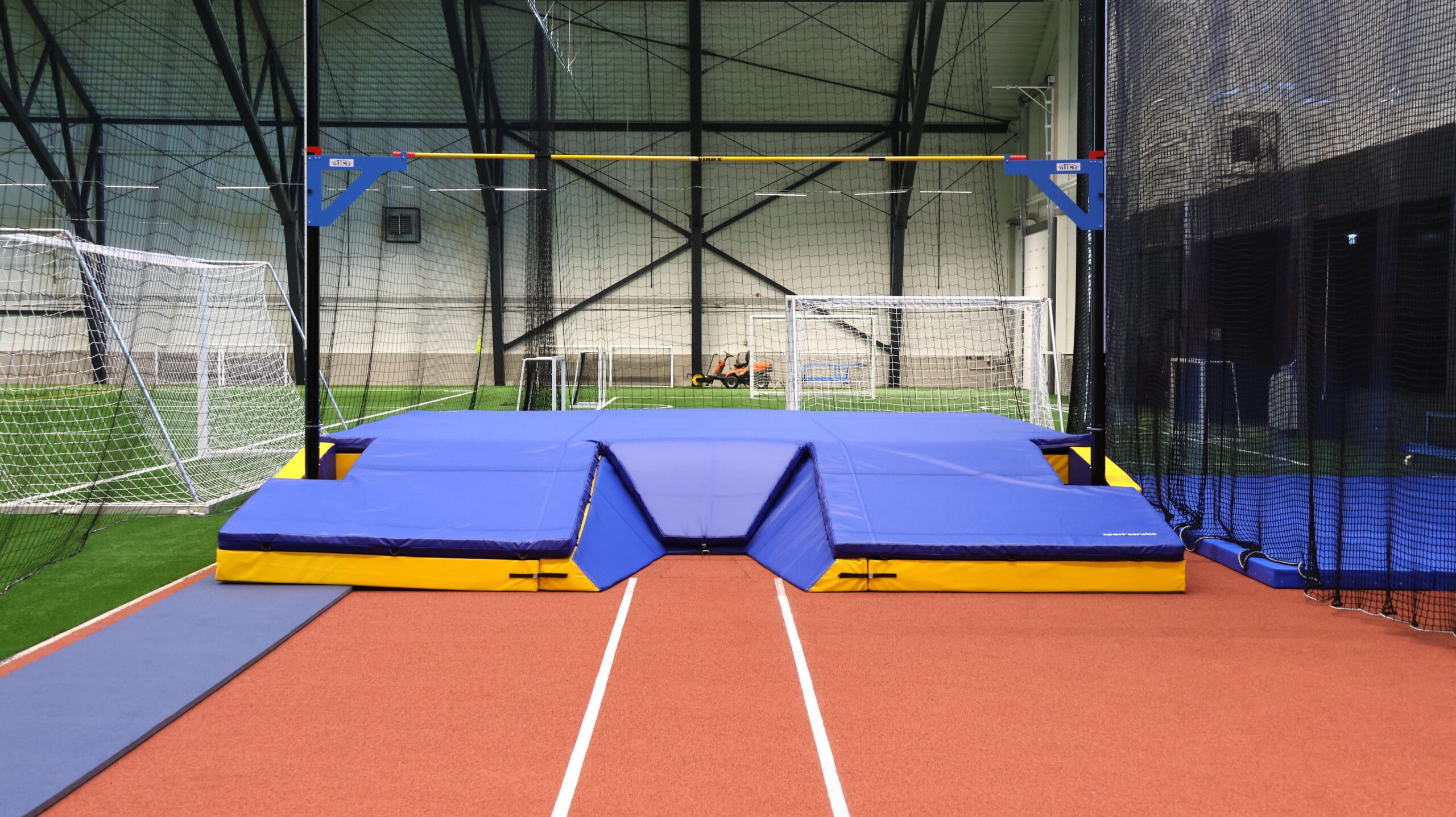 Viimsi kergejõustikuhalli teivashüpe