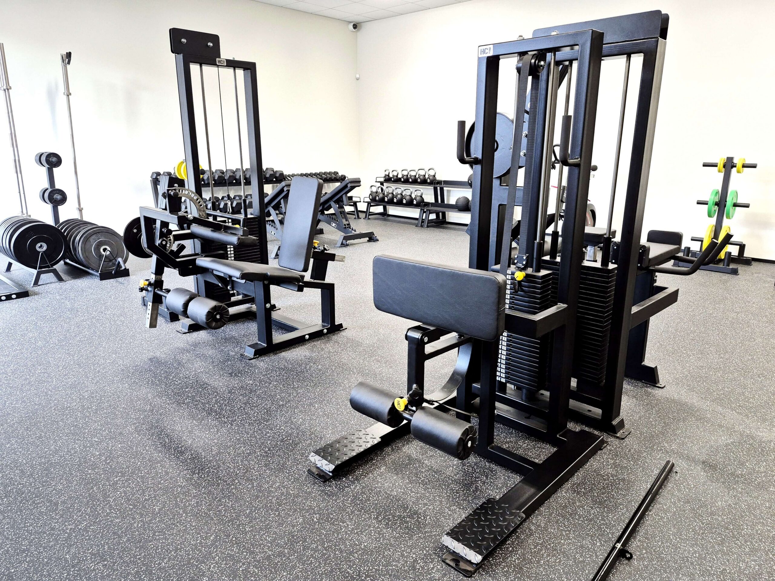 Viimsi jalgpalli- ja kergejõustikuhalli jõusaali seadmed